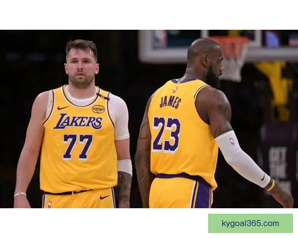 詹姆斯谈东契奇受伤与雷霆首节强势表现：我们遭遇重创